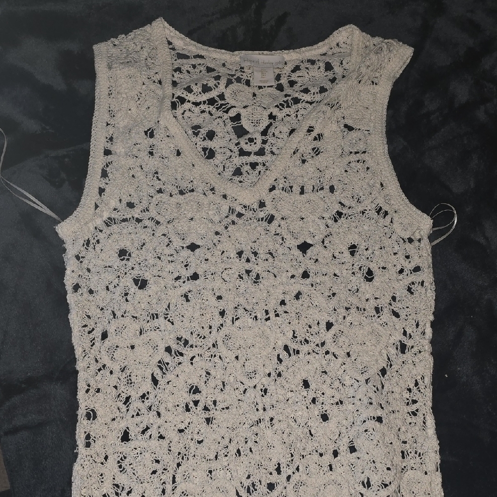Elegant Lace Sleeveless Top - White